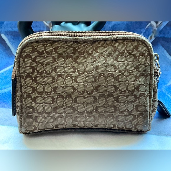 Coach CC Logo Pouch - Picture 5 of 8